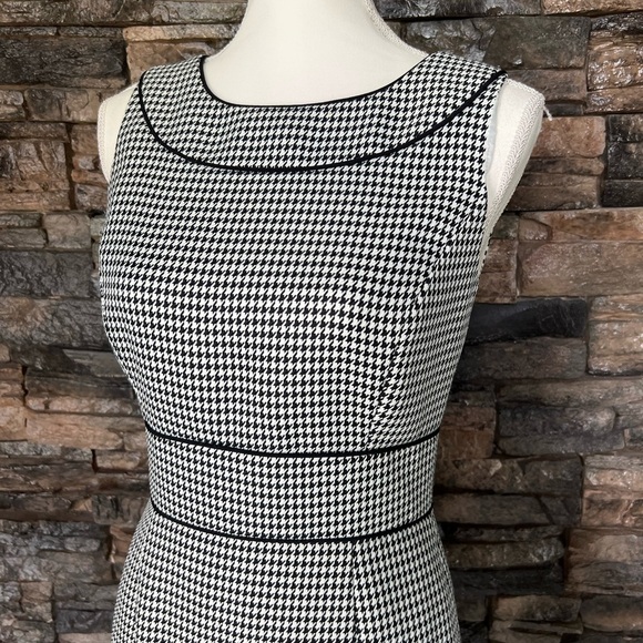 Black and White Sheath Midi Dress with Bateau Neckline - Picture 3 of 16
